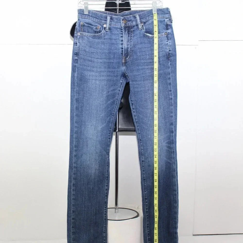 LUCKY BRAND ladies blue jeans